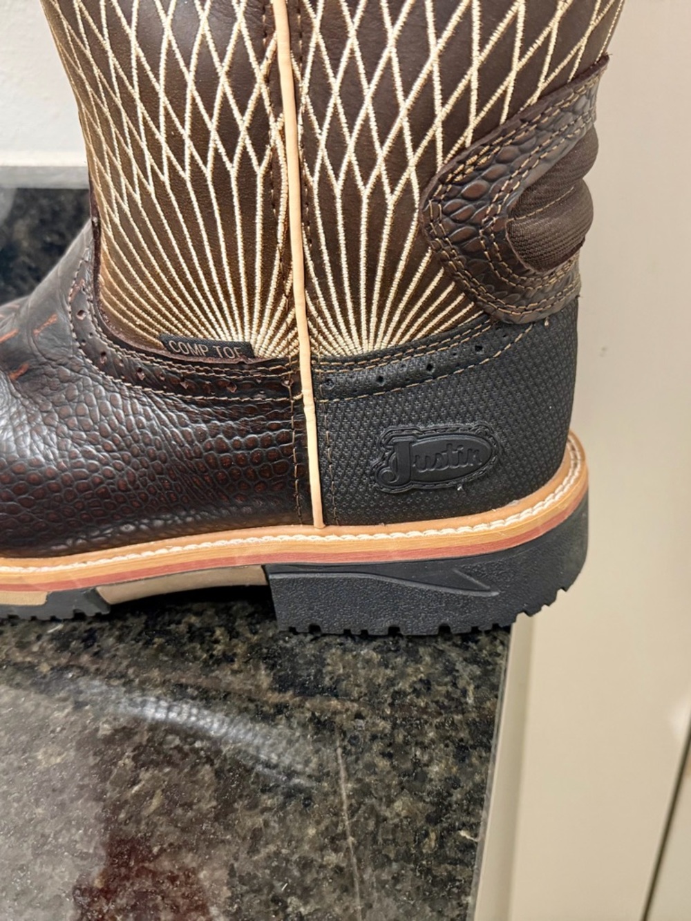 Justin Boots Brown & Cream Derrickman Western Work Boot - Picture 10 of 12